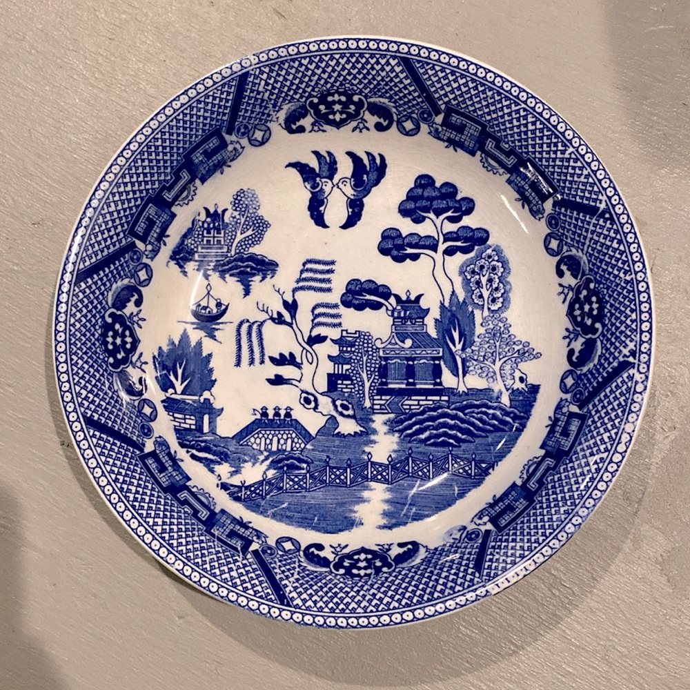 Vintage Blue Willow 10” Round Vegetable Bowl Dish Black Backstamp JAPAN Pre-War